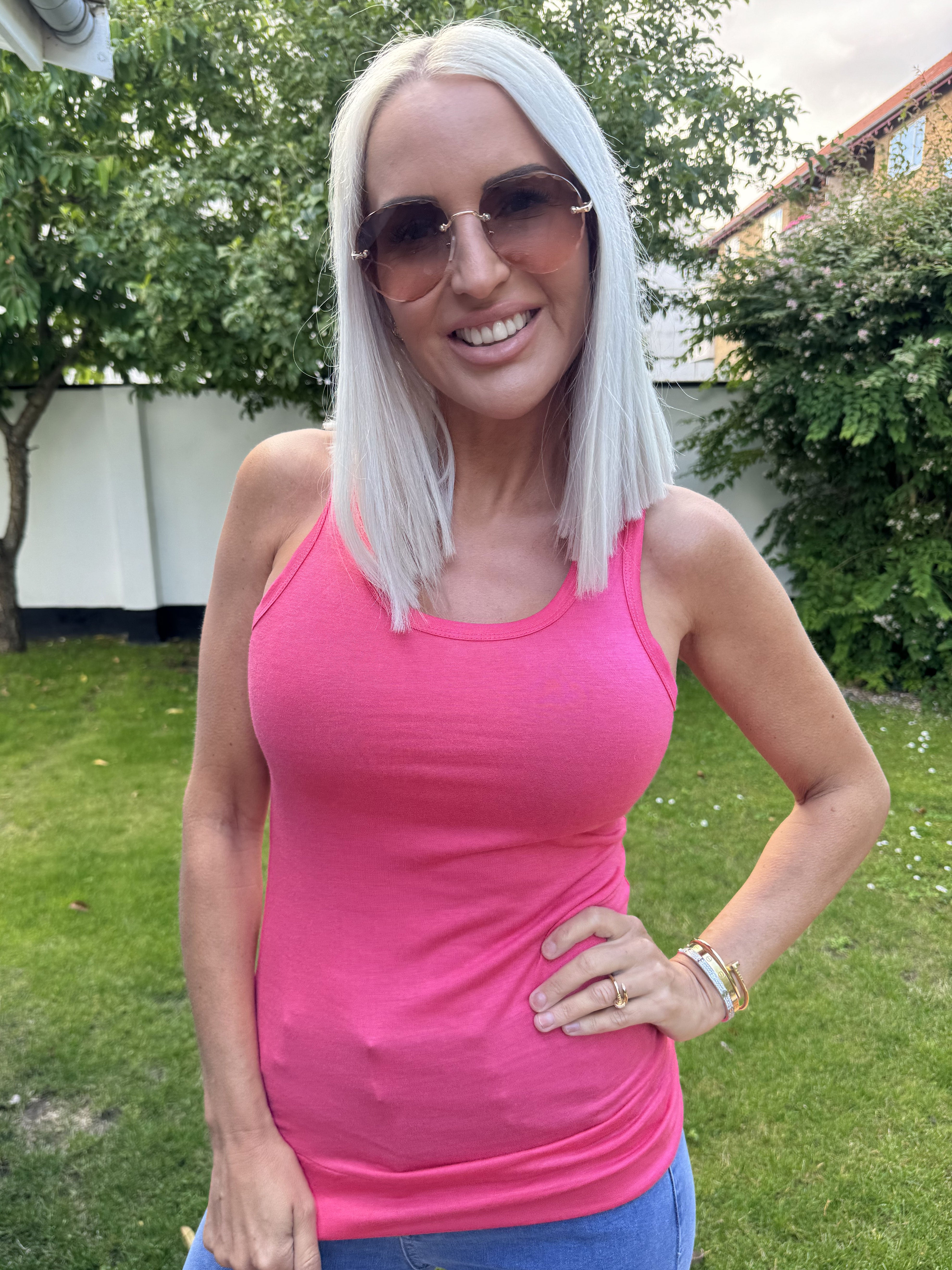 Talula - Basic topp i ventilerande material